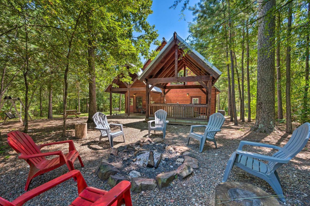 Cabin With Hot Tub And Games, 4 Mi To Beavers Bend! Broken Bow Exterior foto