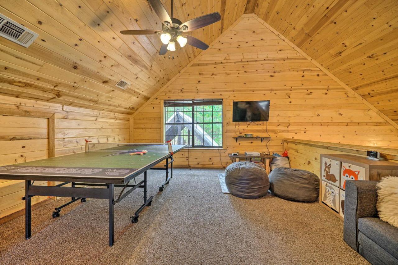 Cabin With Hot Tub And Games, 4 Mi To Beavers Bend! Broken Bow Exterior foto