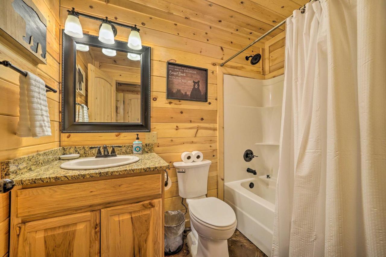 Cabin With Hot Tub And Games, 4 Mi To Beavers Bend! Broken Bow Exterior foto