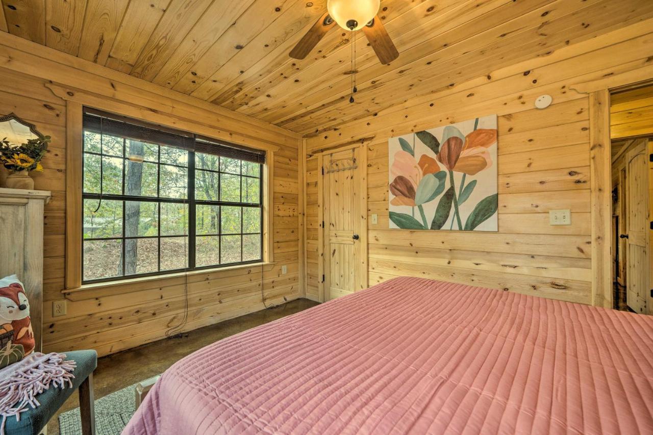 Cabin With Hot Tub And Games, 4 Mi To Beavers Bend! Broken Bow Exterior foto