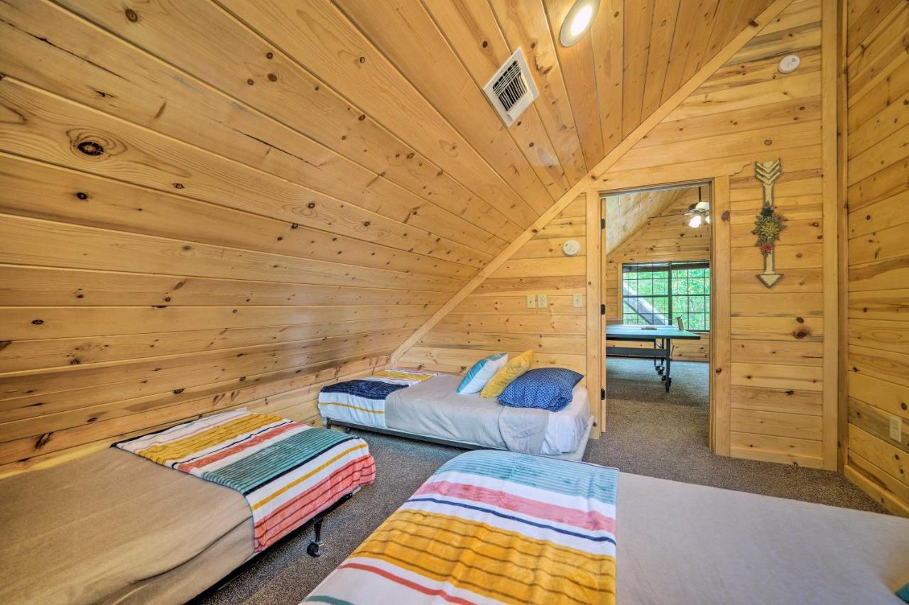 Cabin With Hot Tub And Games, 4 Mi To Beavers Bend! Broken Bow Exterior foto